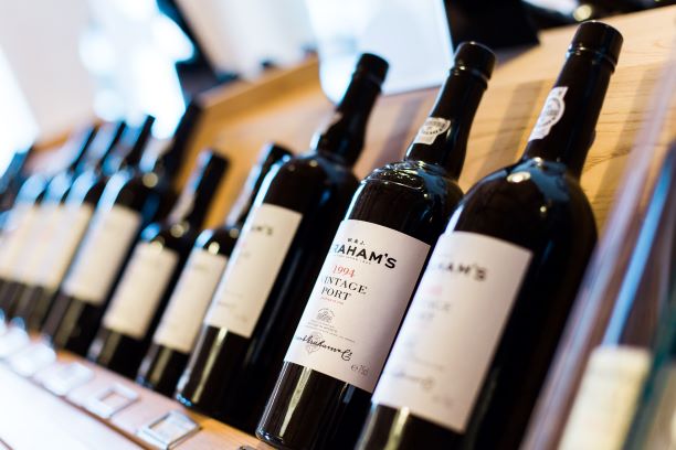HOW TO READ A WINE LABEL AND WHY IT’S HELPFUL TO UNDERSTAND IT