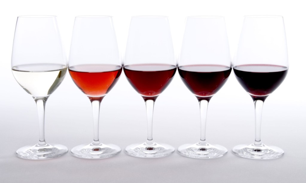 How To Know What Order To Taste A Flight Of Wines In - VinesseToday